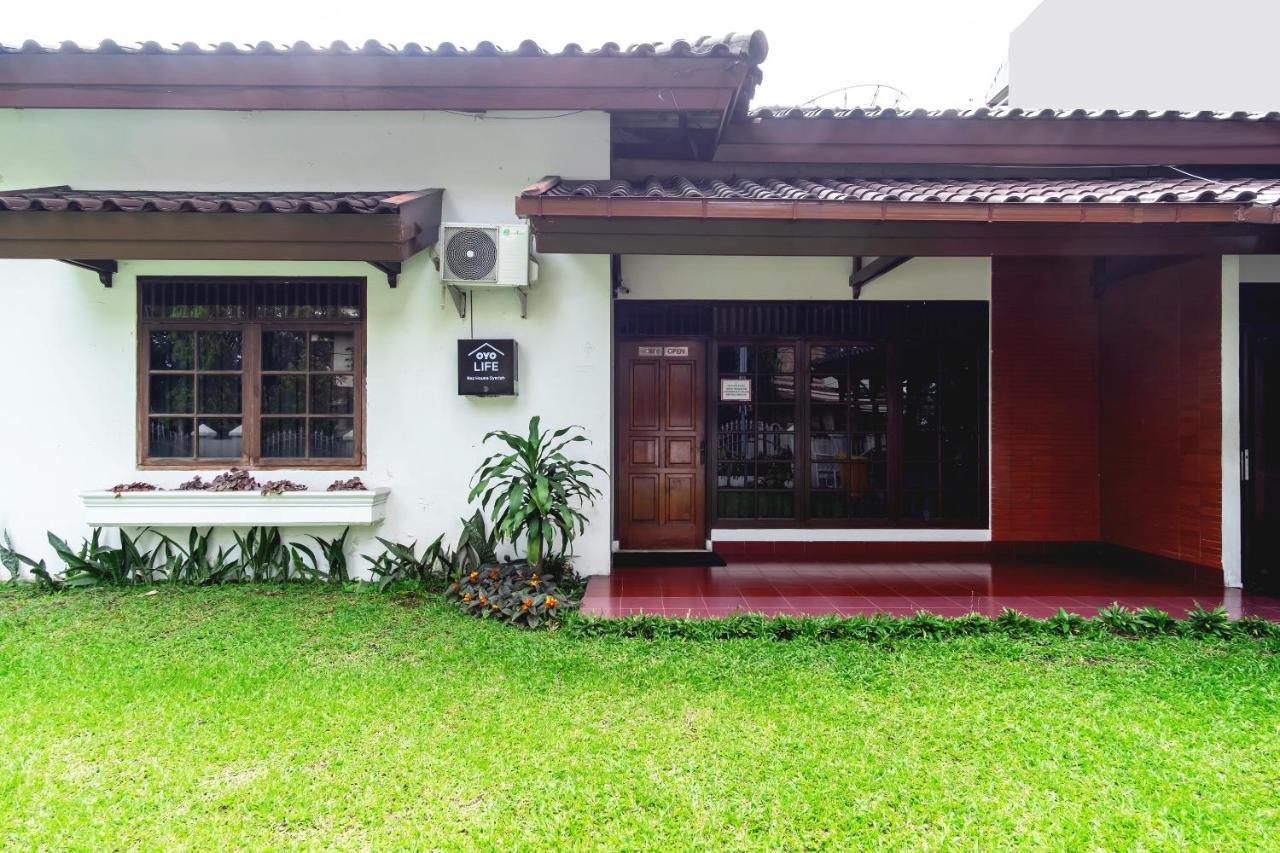ホテル Oyo Living 2843 Raz House Syariah メダン エクステリア 写真